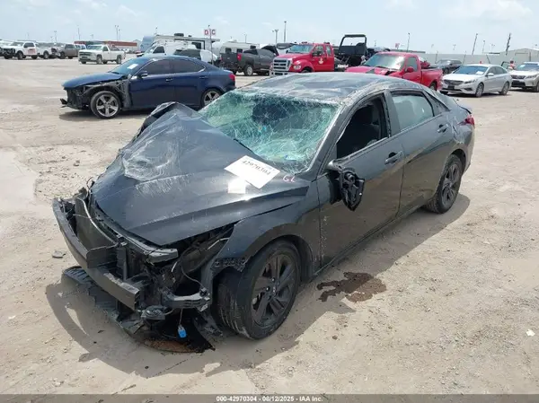 5NPLM4AG3NH067089 2022 HYUNDAI ELANTRA - Image 2