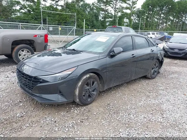 5NPLM4AG3NH070834 2022 HYUNDAI ELANTRA - Image 2