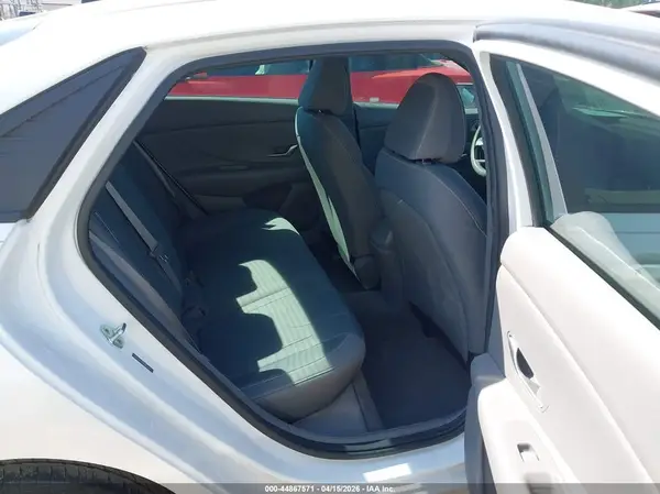 5NPLM4AG3NH072468 2022 HYUNDAI ELANTRA - Image 8