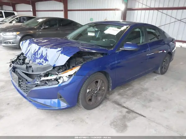 5NPLM4AG3NH072647 2022 HYUNDAI ELANTRA - Image 2