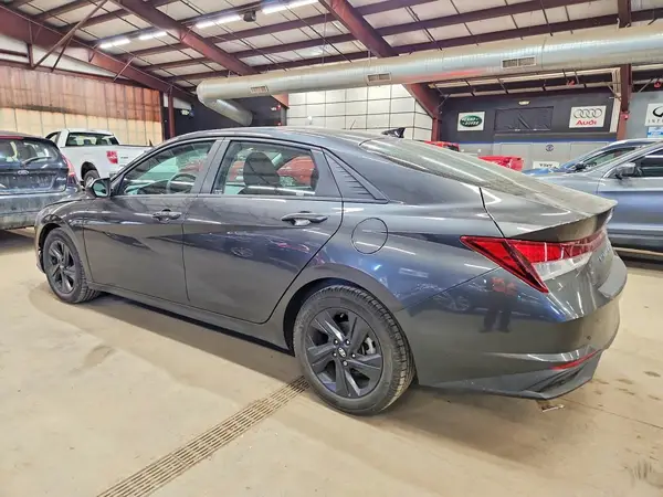5NPLM4AG3NH073944 2022 HYUNDAI ELANTRA - Image 2