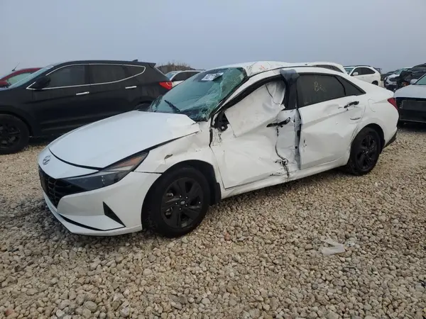 5NPLM4AG3NH076617 2022 HYUNDAI ELANTRA - Image 1