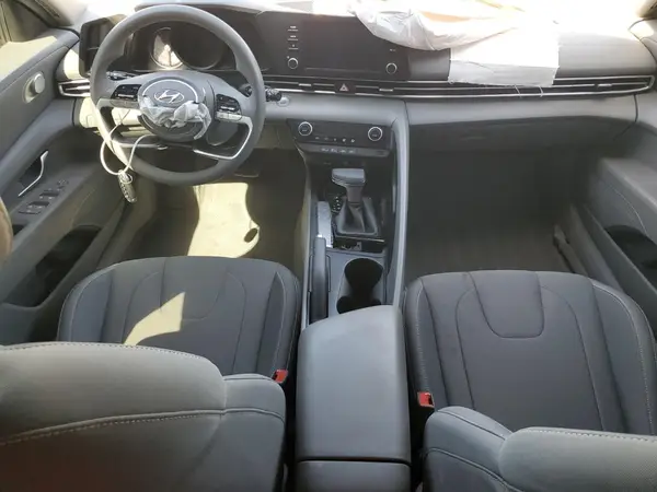 5NPLM4AG3NH077556 2022 HYUNDAI ELANTRA - Image 8