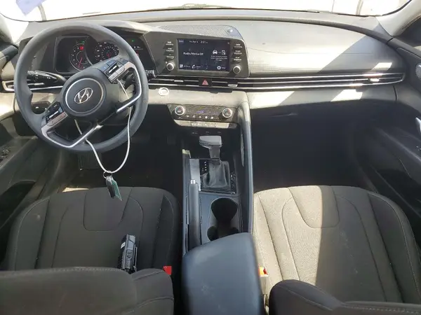 5NPLM4AG3NH081882 2022 HYUNDAI ELANTRA - Image 8