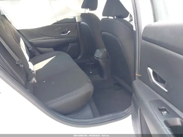 5NPLM4AG3NH082353 2022 HYUNDAI ELANTRA - Image 8