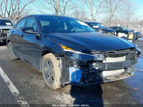 5NPLM4AG3NH083454 2022 HYUNDAI ELANTRA - Image 1