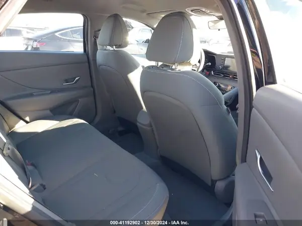 5NPLM4AG3NH083454 2022 HYUNDAI ELANTRA - Image 8