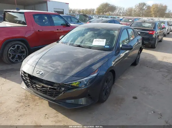 5NPLM4AG3NH083776 2022 HYUNDAI ELANTRA - Image 2