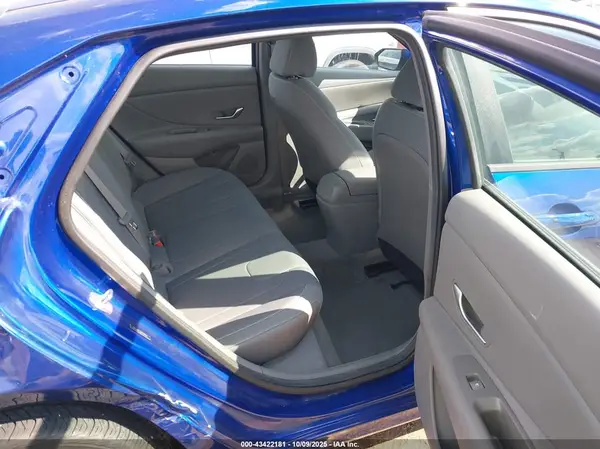 5NPLM4AG3PH091959 2023 HYUNDAI ELANTRA - Image 8