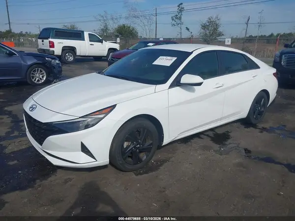 5NPLM4AG3PH100465 2023 HYUNDAI ELANTRA - Image 2