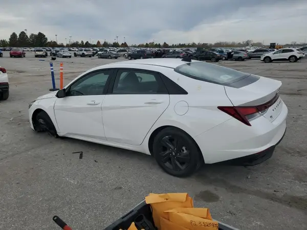 5NPLM4AG3PH102037 2023 HYUNDAI ELANTRA - Image 2