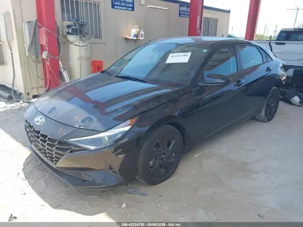5NPLM4AG3PH103012 2023 HYUNDAI ELANTRA - Image 2