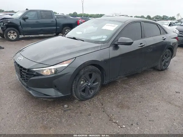 5NPLM4AG3PH112907 2023 HYUNDAI ELANTRA - Image 2
