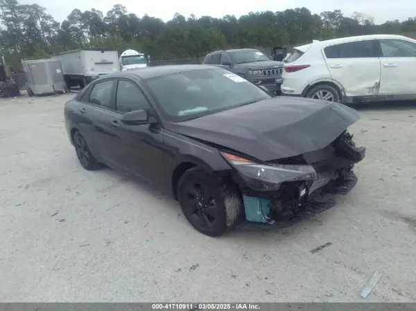 5NPLM4AG4MH021821 2021 HYUNDAI ELANTRA - Image 1