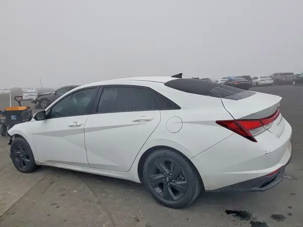 5NPLM4AG4MH031779 2021 HYUNDAI ELANTRA - Image 2
