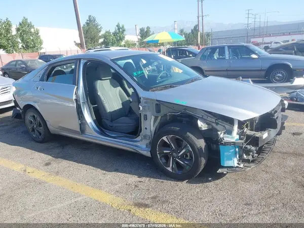 5NPLM4AG4MH037761 2021 HYUNDAI ELANTRA - Image 1