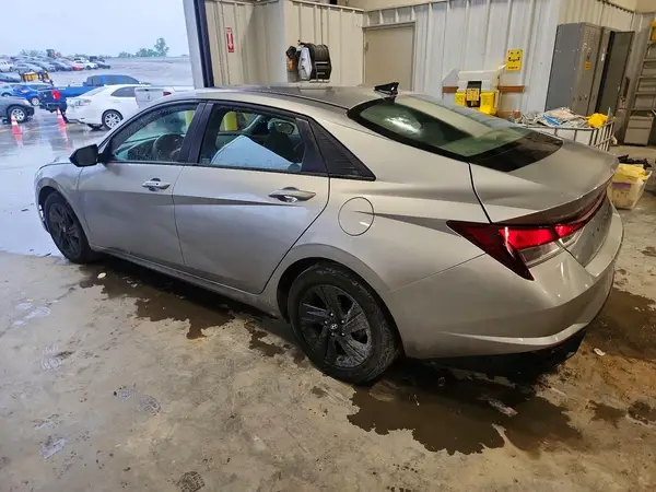 5NPLM4AG4MH046332 2021 HYUNDAI ELANTRA - Image 2