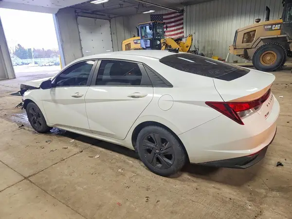 5NPLM4AG4MH048856 2021 HYUNDAI ELANTRA - Image 2