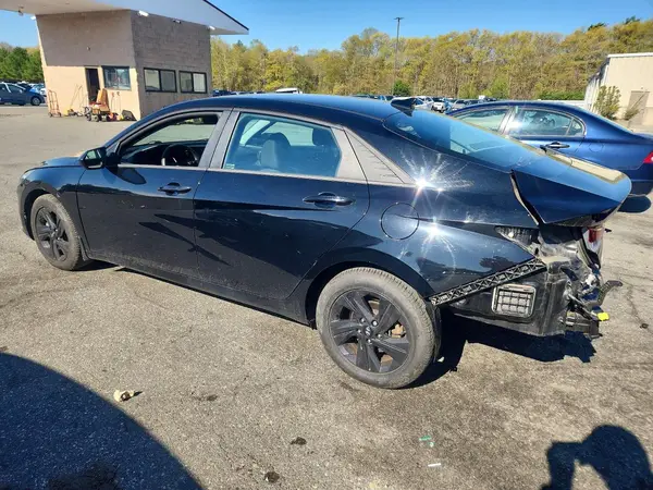5NPLM4AG4NH054058 2022 HYUNDAI ELANTRA - Image 2