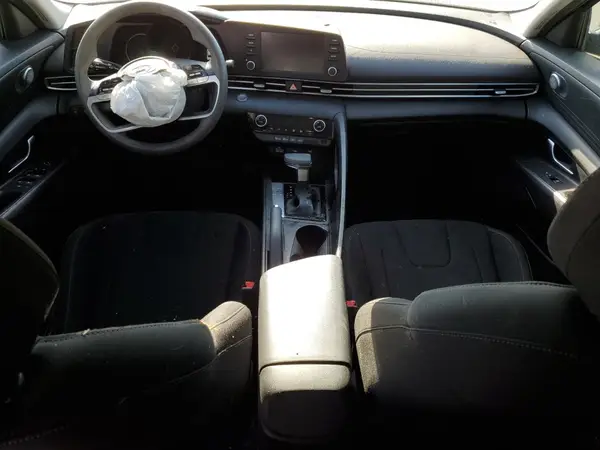 5NPLM4AG4NH054173 2022 HYUNDAI ELANTRA - Image 8