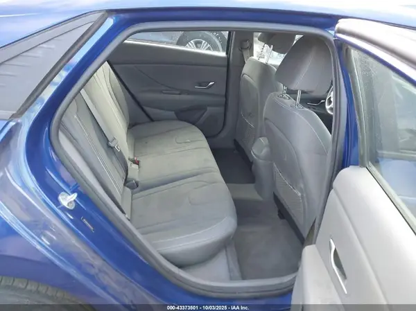 5NPLM4AG4NH056019 2022 HYUNDAI ELANTRA - Image 8