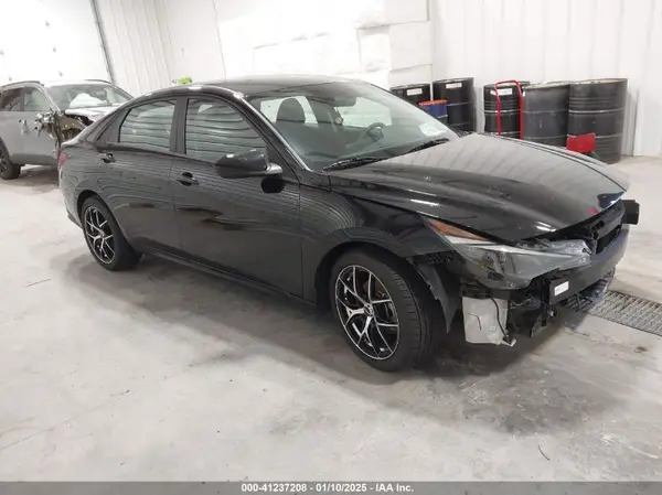 5NPLM4AG4NH056702 2022 HYUNDAI ELANTRA - Image 1