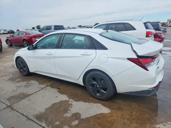5NPLM4AG4NH059664 2022 HYUNDAI ELANTRA - Image 2