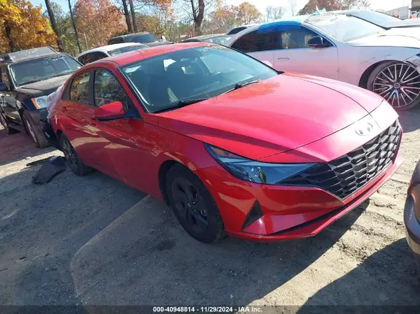 5NPLM4AG4NH063942 2022 HYUNDAI ELANTRA - Image 1