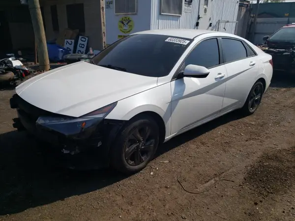 5NPLM4AG4NH069868 2022 HYUNDAI ELANTRA - Image 1