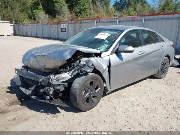 5NPLM4AG4NH070468 2022 HYUNDAI ELANTRA - Image 2