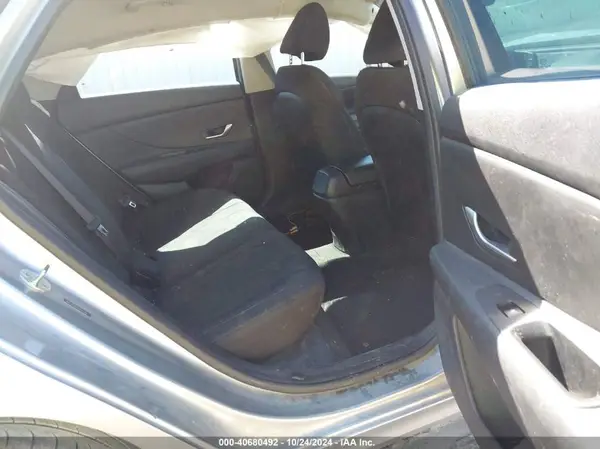 5NPLM4AG4NH070468 2022 HYUNDAI ELANTRA - Image 8