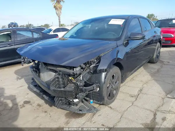5NPLM4AG4NH071278 2022 HYUNDAI ELANTRA - Image 2