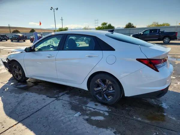 5NPLM4AG4NH071362 2022 HYUNDAI ELANTRA - Image 2