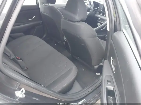 5NPLM4AG4NH072012 2022 HYUNDAI ELANTRA - Image 8