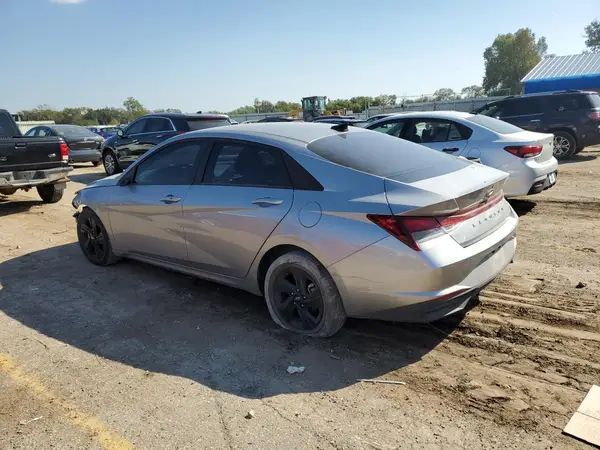 5NPLM4AG4NH076660 2022 HYUNDAI ELANTRA - Image 2