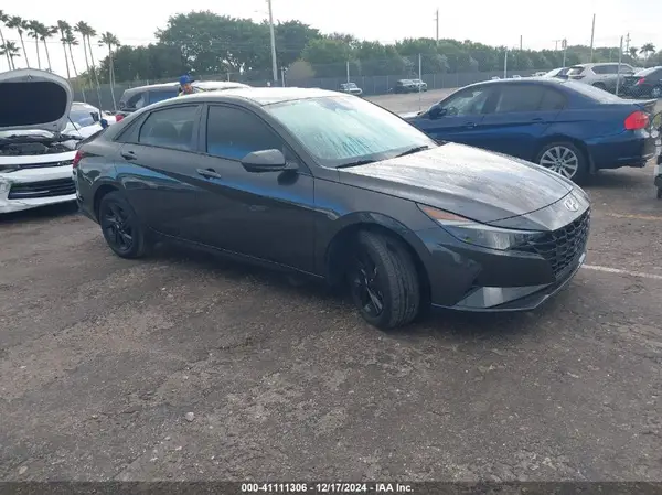 5NPLM4AG4NH076710 2022 HYUNDAI ELANTRA - Image 1