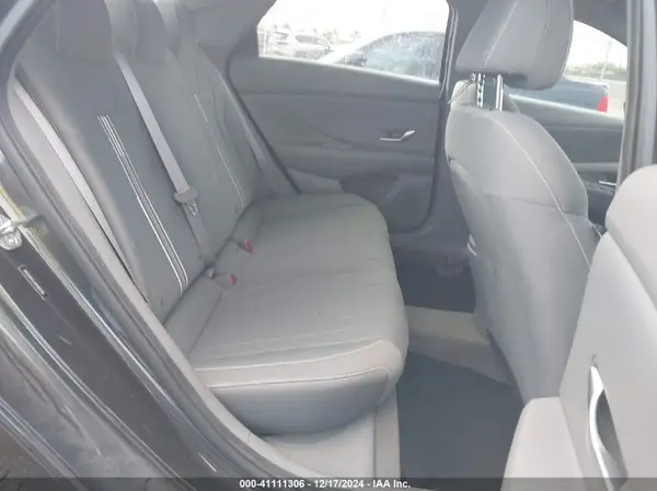 5NPLM4AG4NH076710 2022 HYUNDAI ELANTRA - Image 8