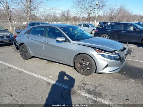 5NPLM4AG4NH081132 2022 HYUNDAI ELANTRA - Image 1