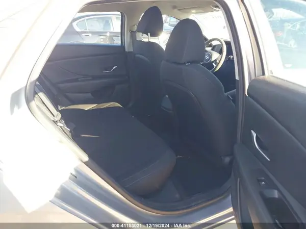 5NPLM4AG4NH081132 2022 HYUNDAI ELANTRA - Image 8
