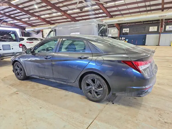 5NPLM4AG4NH084824 2022 HYUNDAI ELANTRA - Image 2