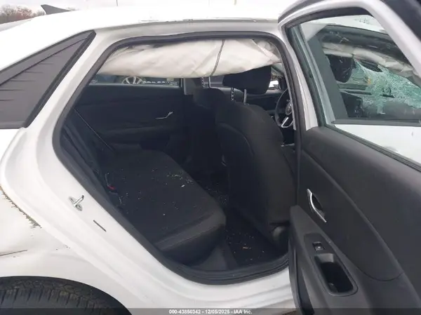 5NPLM4AG4PH091162 2023 HYUNDAI ELANTRA - Image 8