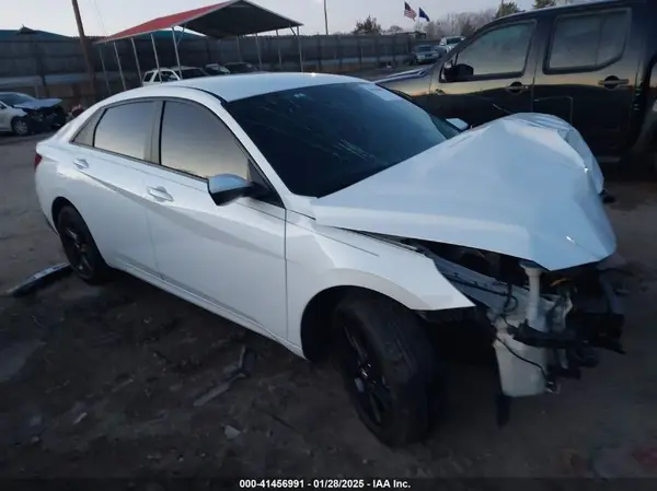 5NPLM4AG4PH095227 2023 HYUNDAI ELANTRA - Image 1