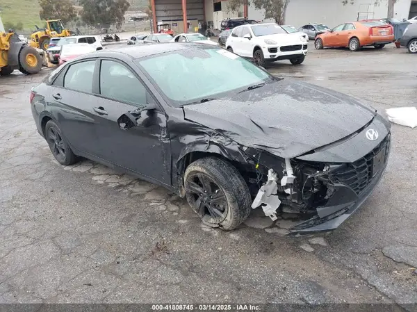 5NPLM4AG4PH102824 2023 HYUNDAI ELANTRA - Image 1