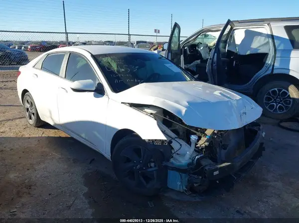 5NPLM4AG4PH104153 2023 HYUNDAI ELANTRA - Image 1