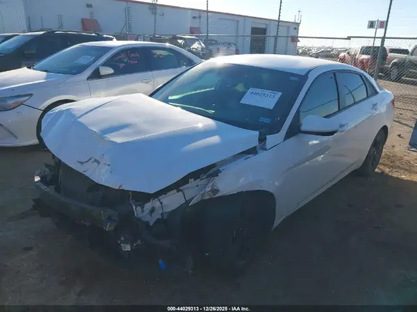 5NPLM4AG4PH104153 2023 HYUNDAI ELANTRA - Image 2