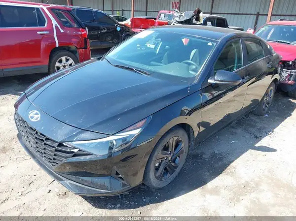 5NPLM4AG4PH110471 2023 HYUNDAI ELANTRA - Image 2