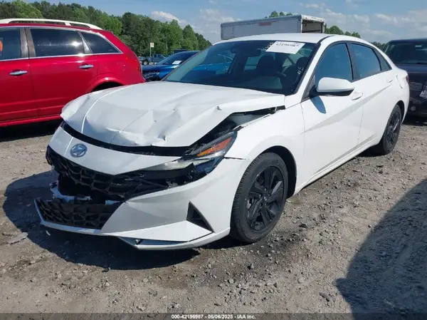 5NPLM4AG4PH112219 2023 HYUNDAI ELANTRA - Image 2