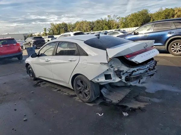 5NPLM4AG4PH113628 2023 HYUNDAI ELANTRA - Image 2