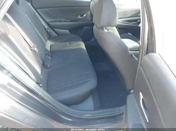 5NPLM4AG5MH000881 2021 HYUNDAI ELANTRA - Image 8