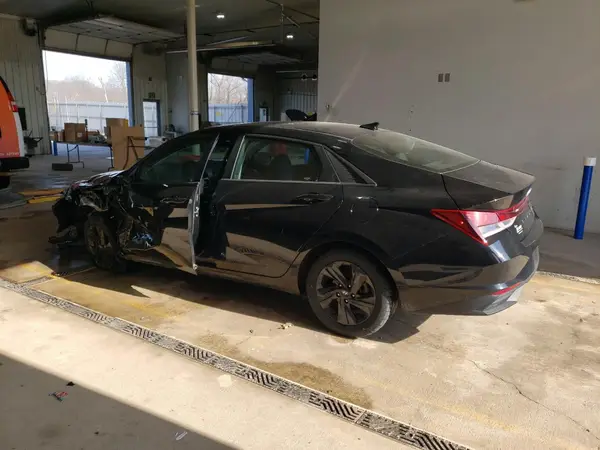 5NPLM4AG5MH001724 2021 HYUNDAI ELANTRA - Image 2